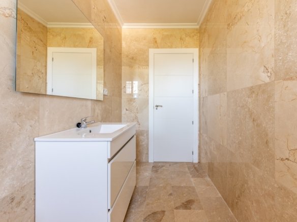5 Bed 3 Bath Villa in La Romana - Caza De Casa