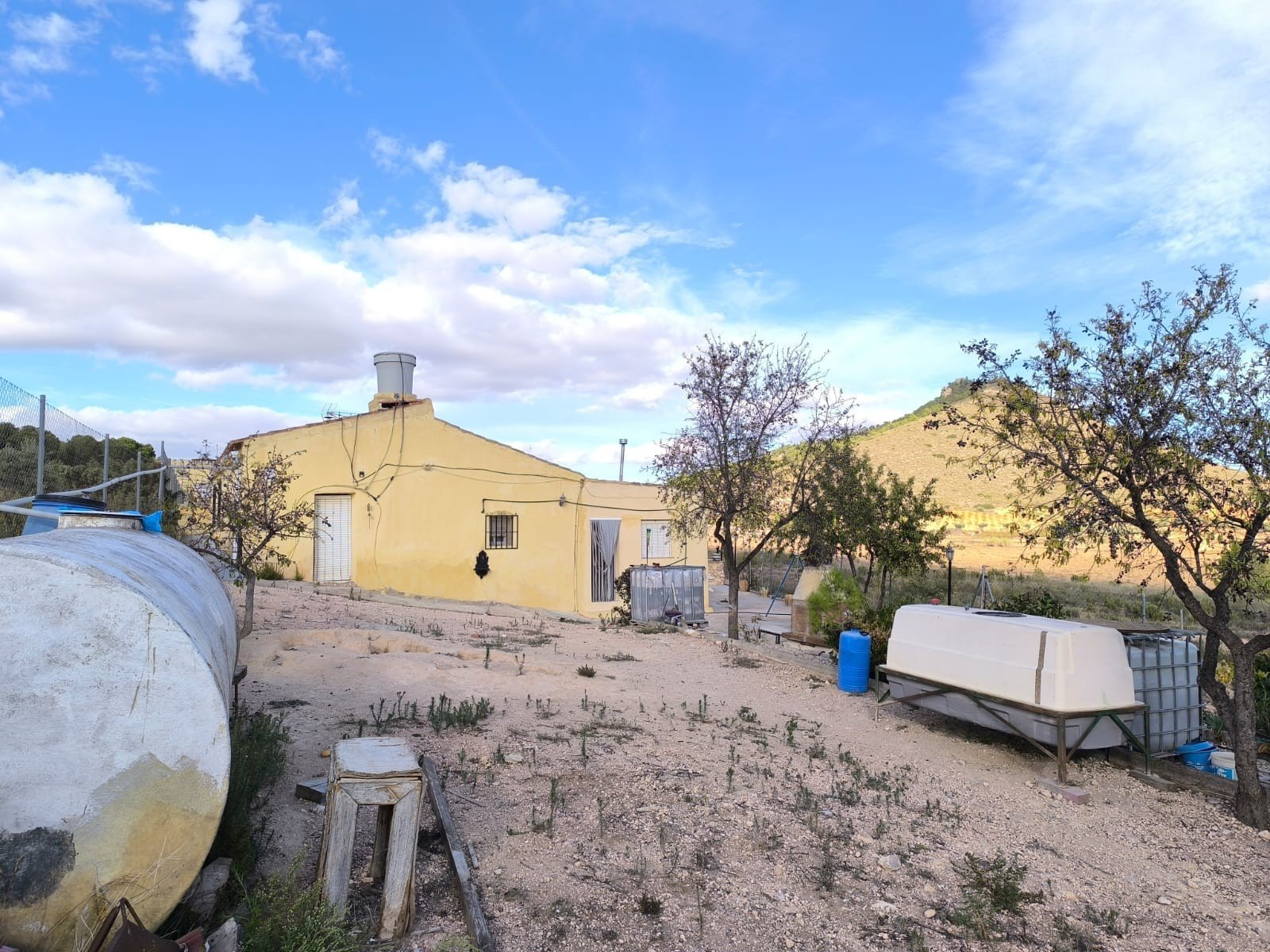 3 Bed 2 Bath Country House in Yecla - Caza De Casa