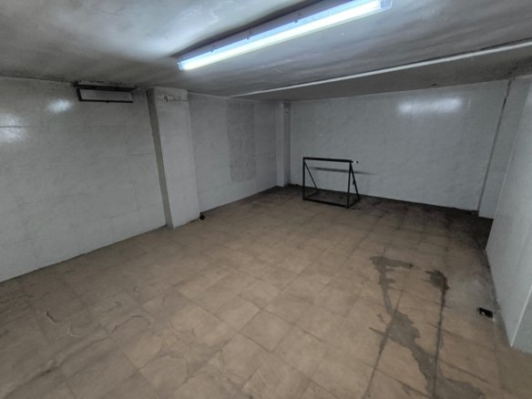 6 Bedroom 2 Bathroom Commercial in Yecla - Caza De Casa