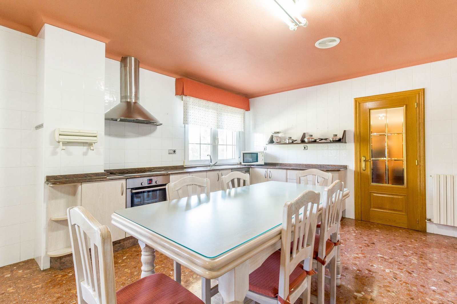 7 Bedroom 3 Bathroom Villa in Yecla - Caza De Casa