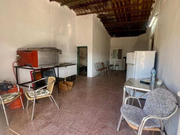 3 Bedroom 1 Bathroom Country House in Las Encebras - Caza De Casa