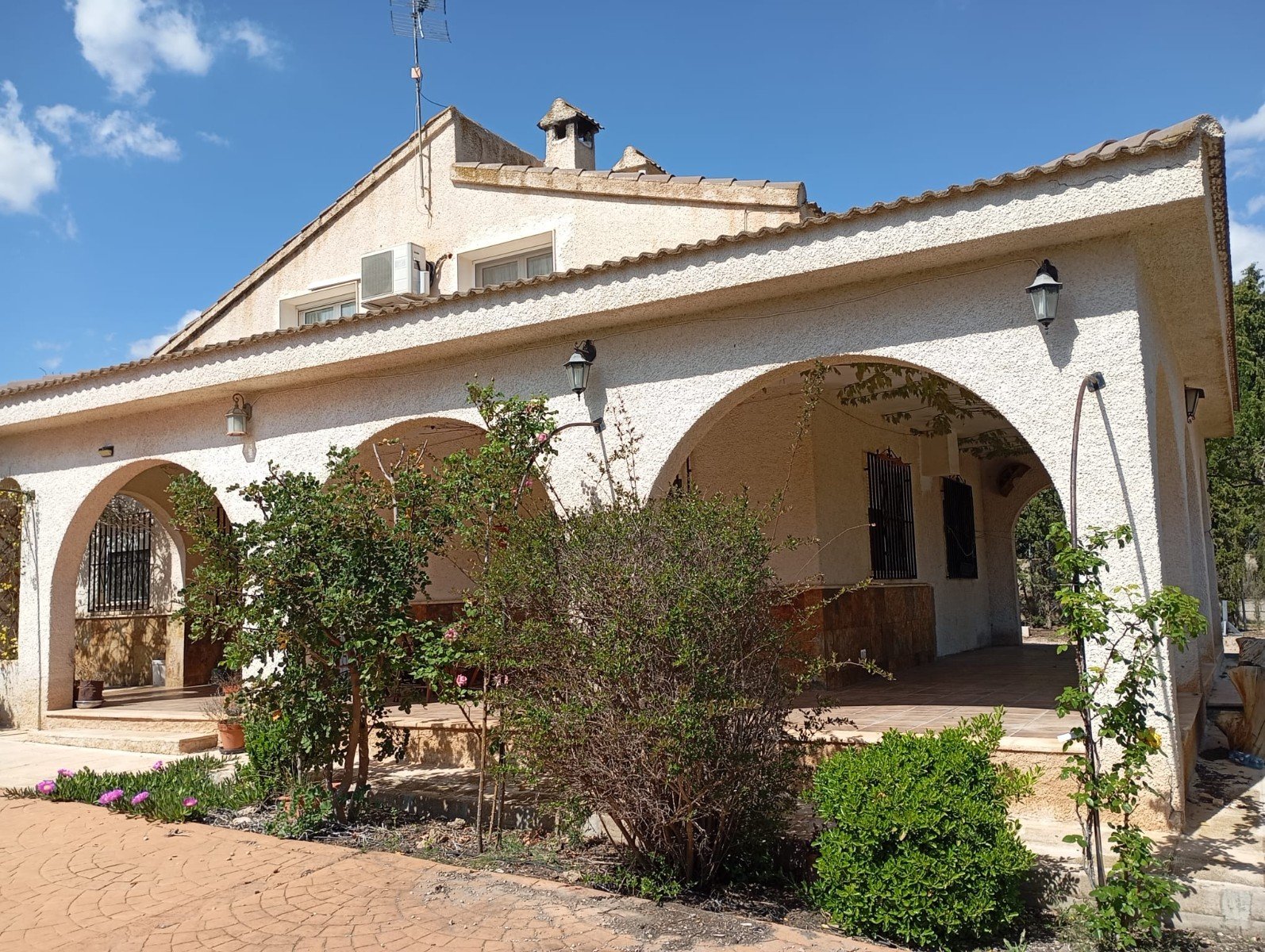 5 Bedroom 2 Bathroom Villa in Yecla - Caza De Casa