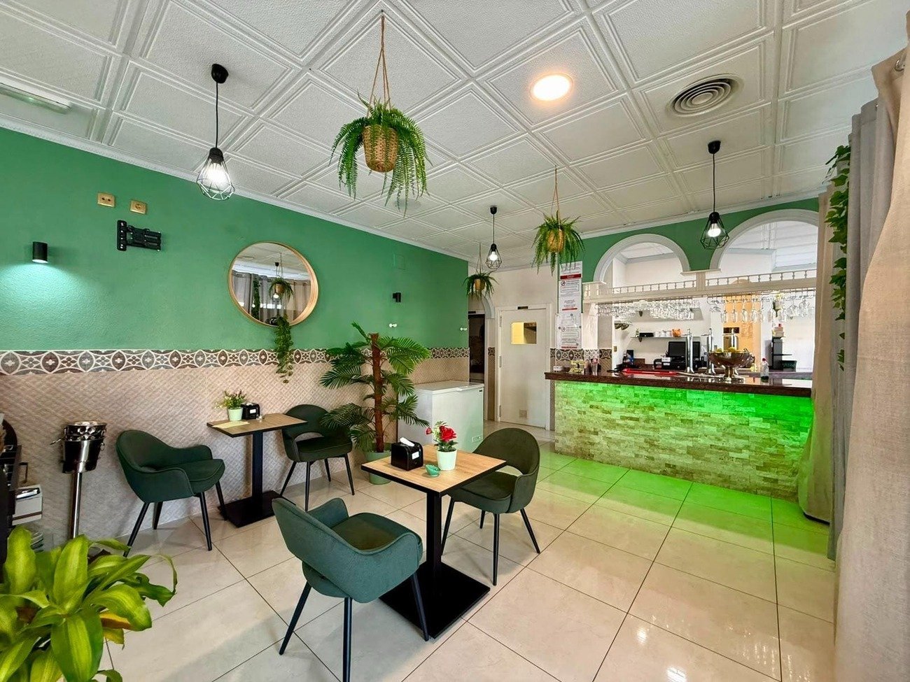 Commercial in Guardamar del Segura - Caza De Casa