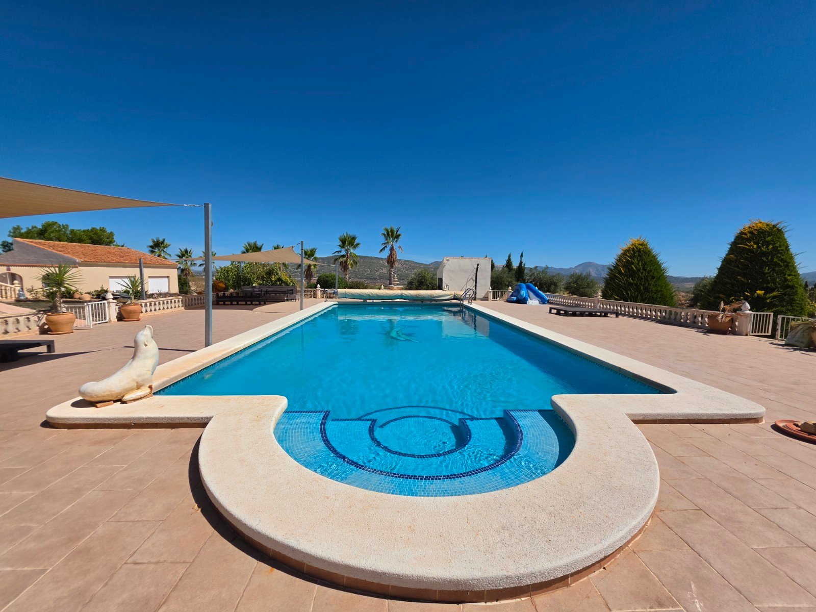 bb2cd1ef829d309c 4 Bedroom 4 Bathroom Villa in Pinoso - Caza De Casa