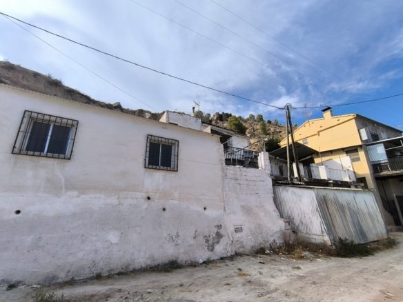 5 Bed 2 Bath Country House in Abaran - Caza De Casa