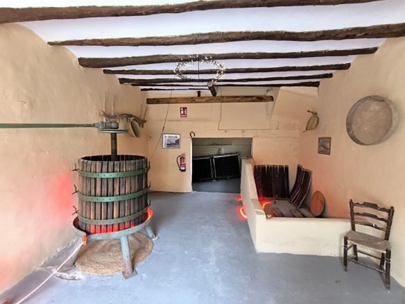 8 Bedroom 2 Bathroom Country House in Yecla - Caza De Casa