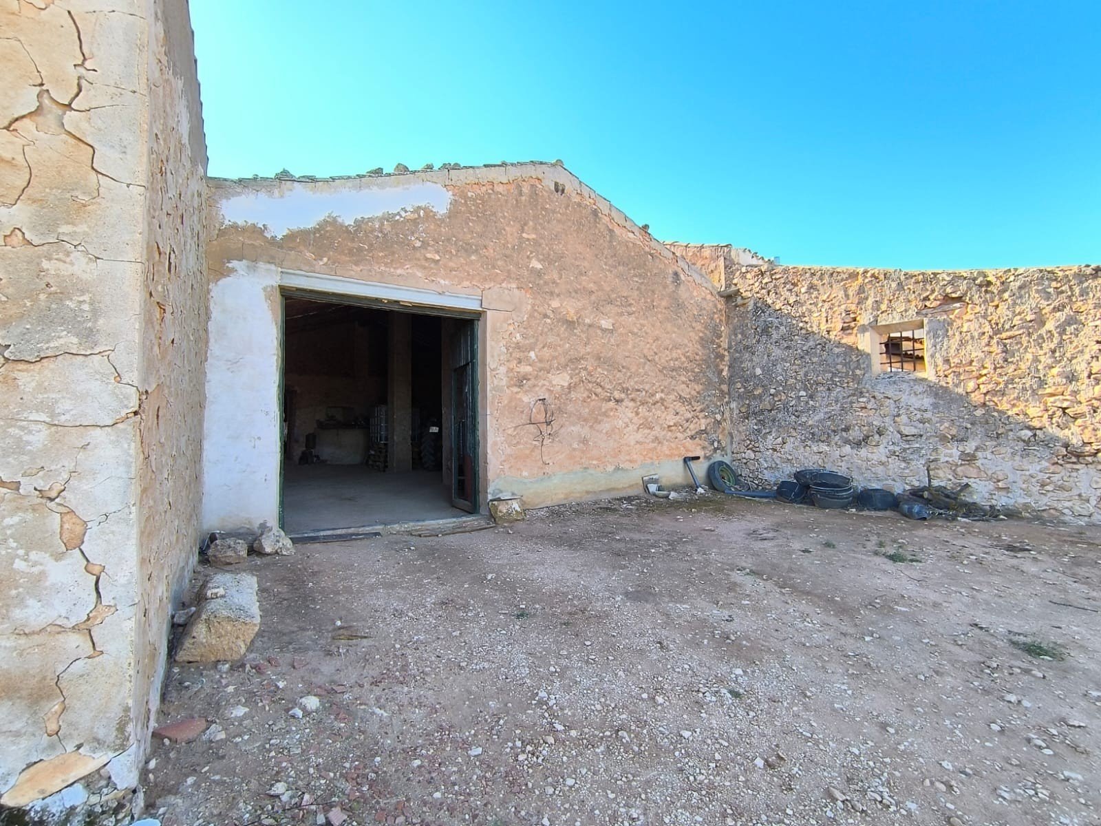 4 Bedroom 1 Bathroom Country House in Yecla - Caza De Casa