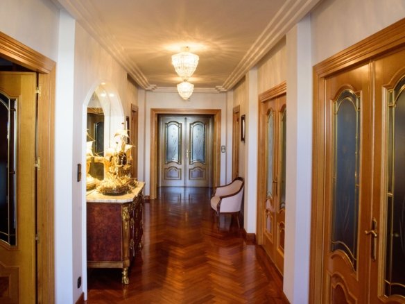 6 Bedroom 3 Bathroom Villa in Caudete - Caza De Casa
