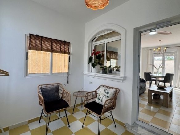 4 Bedroom 2 Bathroom Villa in Torrevieja - Caza De Casa
