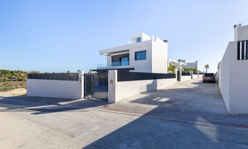 3 Bedroom 2 Bathroom Villa in Algorfa - Caza De Casa