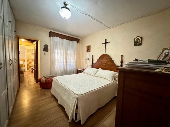 8 Bedroom 7 Bathroom Villa in Yecla - Caza De Casa