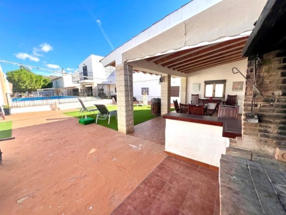 5 Bed 4 Bath Country House in Jumilla - Caza De Casa