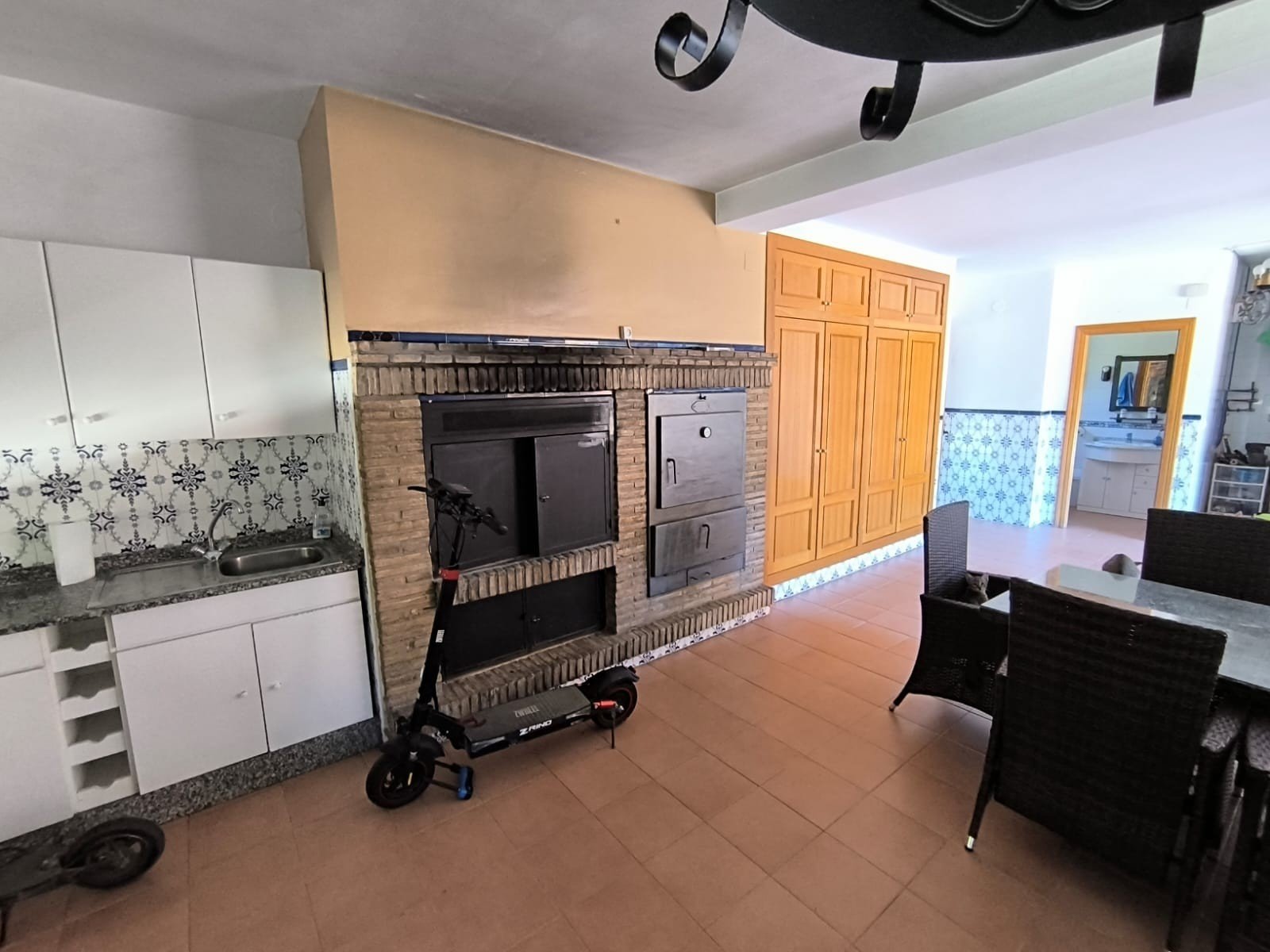6 Bedroom 3 Bathroom Villa in Yecla - Caza De Casa