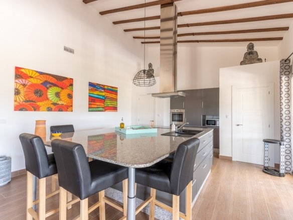 5 Bed 3 Bath Villa in La Romana - Caza De Casa
