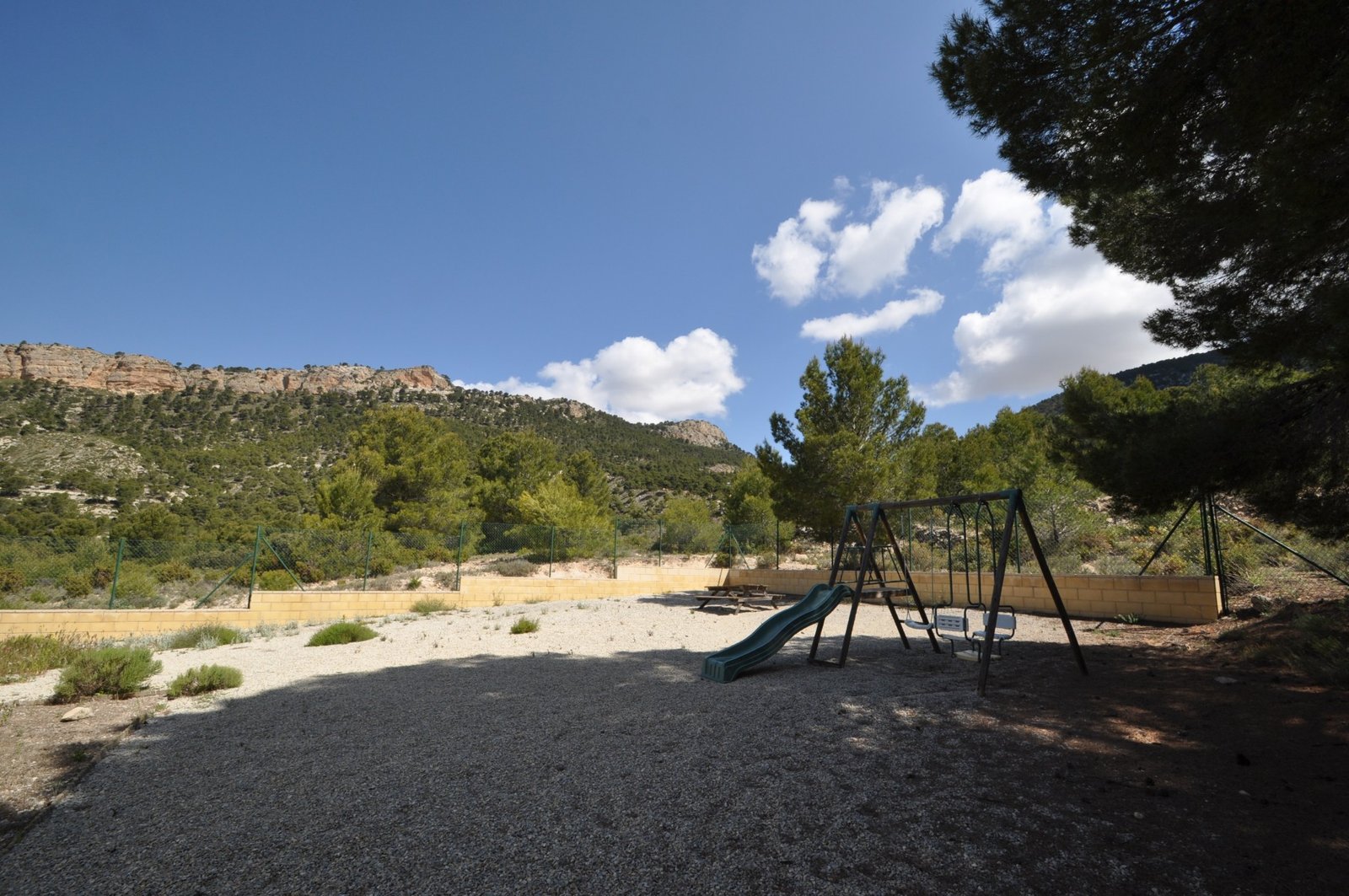 c53b894f60be6102 5 Bedroom 3 Bathroom Villa in Castalla - Caza De Casa