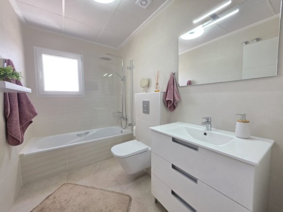3 Bedroom 2 Bathroom Villa in Pinoso - Caza De Casa