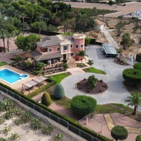 6 Bed 3 Bath Villa in Elche - Caza De Casa