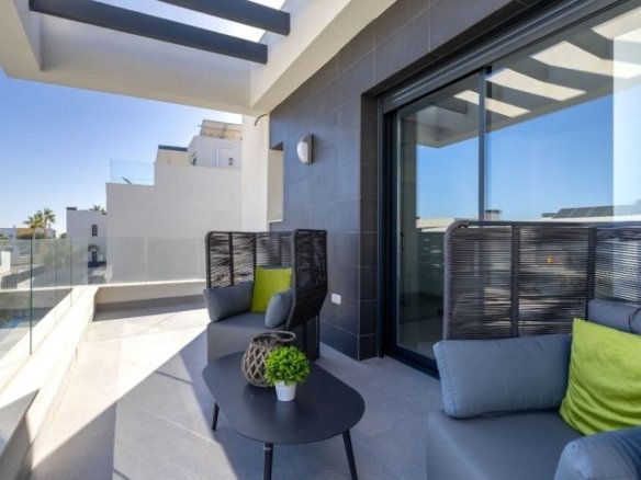 3 Bedroom 2 Bathroom Villa in Algorfa - Caza De Casa