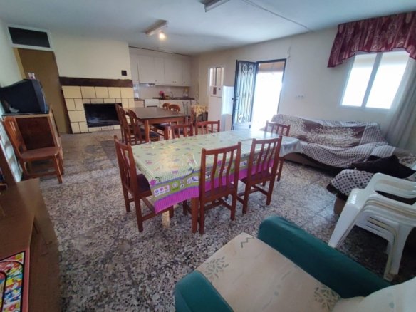 10 Bed 2 Bath Country House in Yecla - Caza De Casa