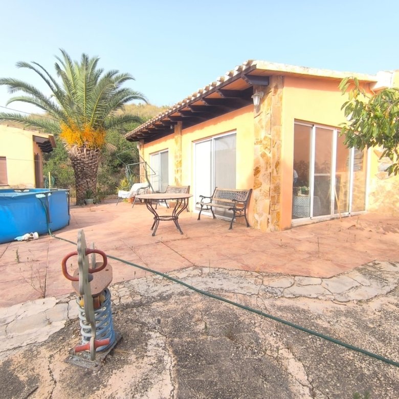 3 Bedroom 1 Bathroom Country House in Pinoso - Caza De Casa