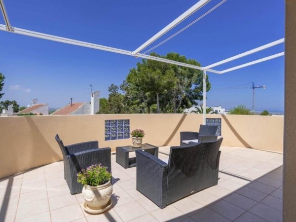 4 Bedroom 3 Bathroom Villa in San Miguel de Salinas - Caza De Casa