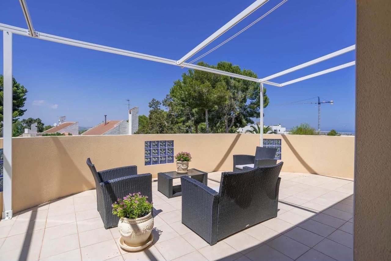ca8e3cd3-434c-4edc-8ca5-bf424d7a1fad_xlarge 4 Bedroom 3 Bathroom Villa in San Miguel de Salinas - Caza De Casa
