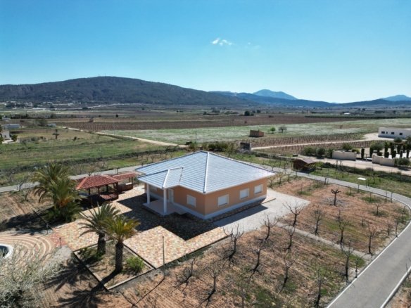 4 Bedroom 5 Bathroom Villa in Pinoso - Caza De Casa
