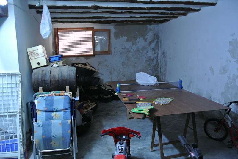 ce85f950cca9492f 4 Bedroom 1 Bathroom Country House in Monóvar/Monóver - Caza De Casa