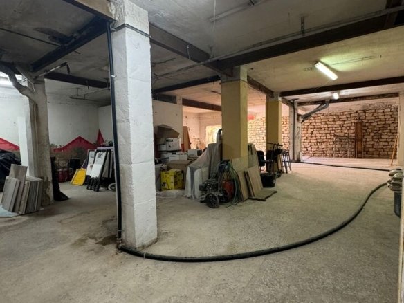 Commercial in Alicante - Caza De Casa