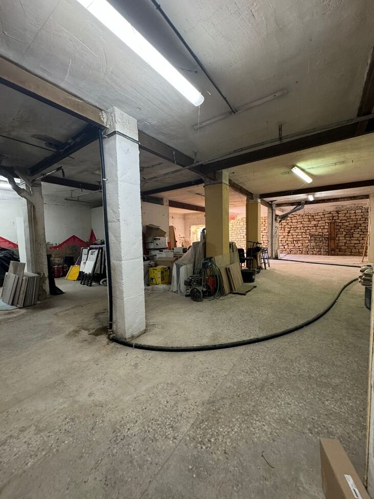 Commercial in Alicante - Caza De Casa