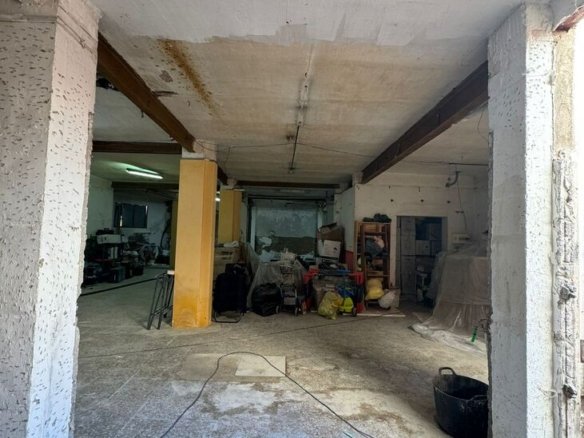 Commercial in Alicante - Caza De Casa