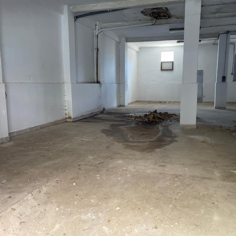 Commercial in Crevillent - Caza De Casa