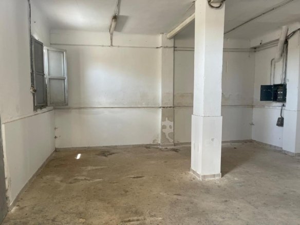 Commercial in Crevillent - Caza De Casa