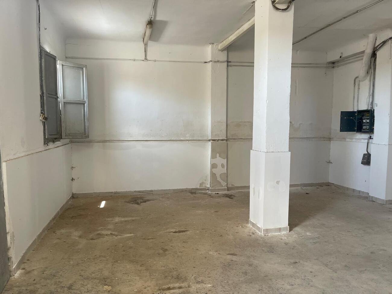 Commercial in Crevillent - Caza De Casa