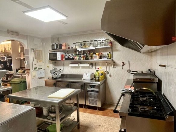 1 Bathroom Commercial in javea - Caza De Casa