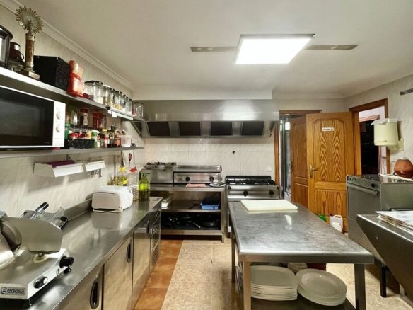 1 Bathroom Commercial in javea - Caza De Casa
