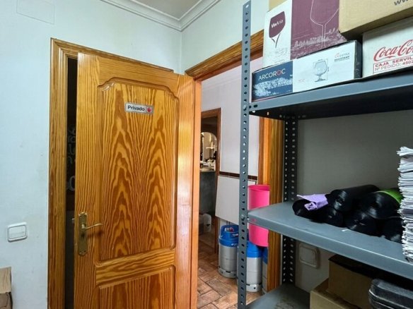 1 Bathroom Commercial in javea - Caza De Casa