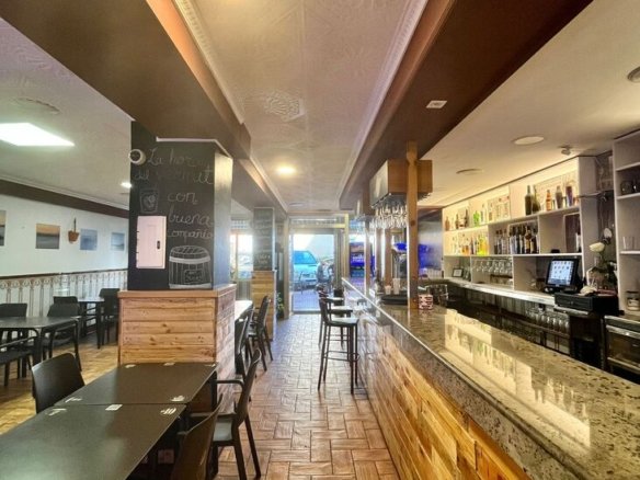 1 Bathroom Commercial in javea - Caza De Casa