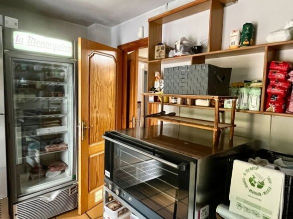 1 Bathroom Commercial in javea - Caza De Casa