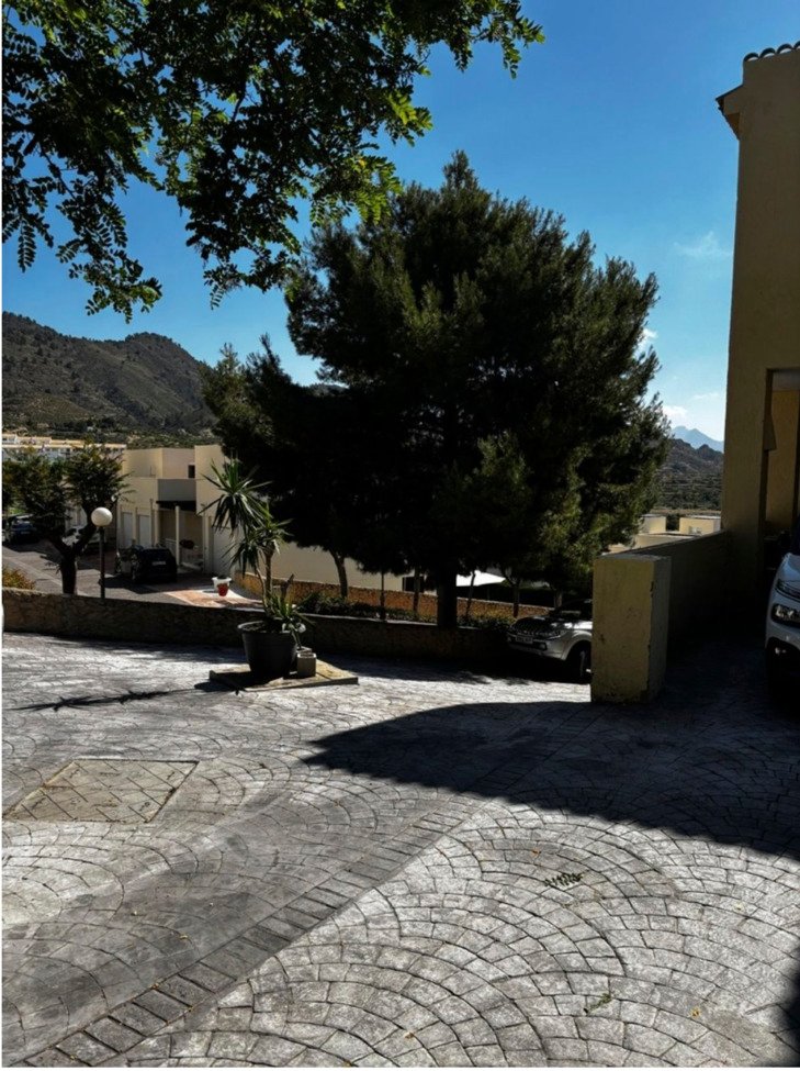 4 Bedroom 4 Bathroom Commercial in Relleu - Caza De Casa
