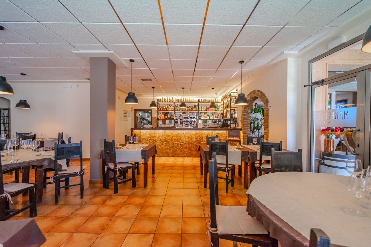 Commercial in San Miguel de Salinas - Caza De Casa