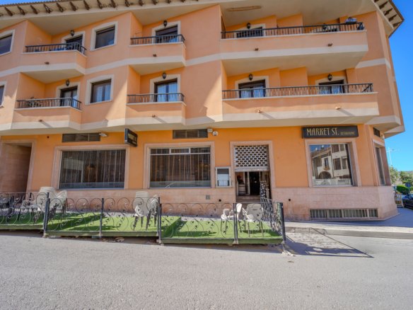 Commercial in San Miguel de Salinas - Caza De Casa