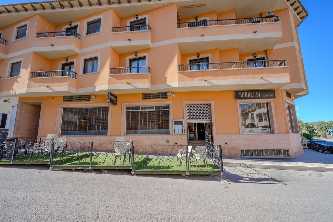 Commercial in San Miguel de Salinas - Caza De Casa