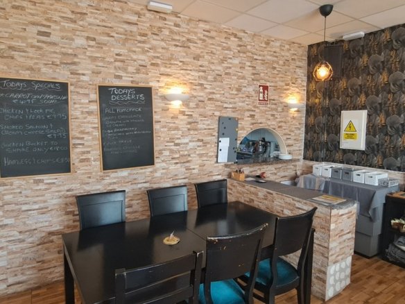 Commercial in Villamartin - Caza De Casa