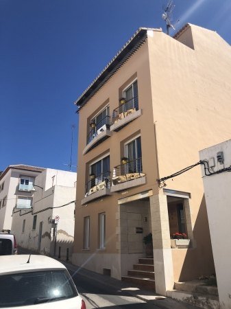 5 Bedroom 3 Bathroom Town House in javea - Caza De Casa