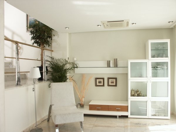5 Bedroom 3 Bathroom Town House in javea - Caza De Casa