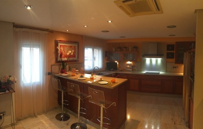 5 Bedroom 3 Bathroom Town House in javea - Caza De Casa