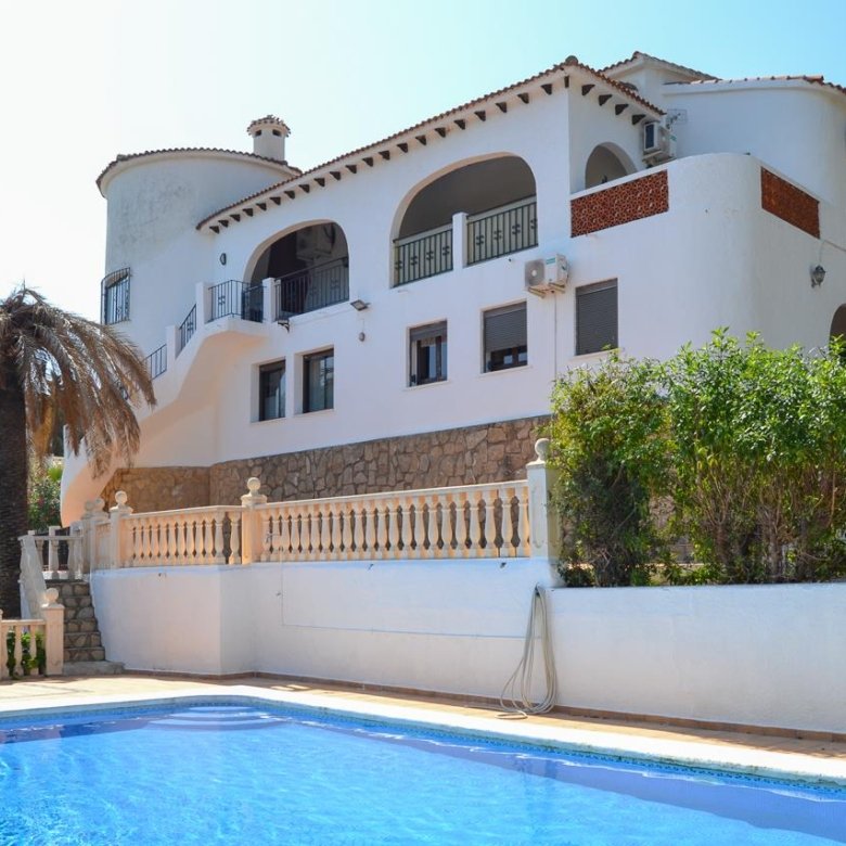 6 Bed 5 Bath Villa in Pedreguer - Caza De Casa