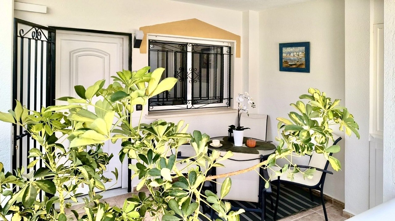 3 Bed 2 Bath Town House in Los Altos - Caza De Casa