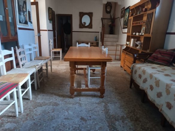 6 Bed 1 Bath Country House in Yecla - Caza De Casa